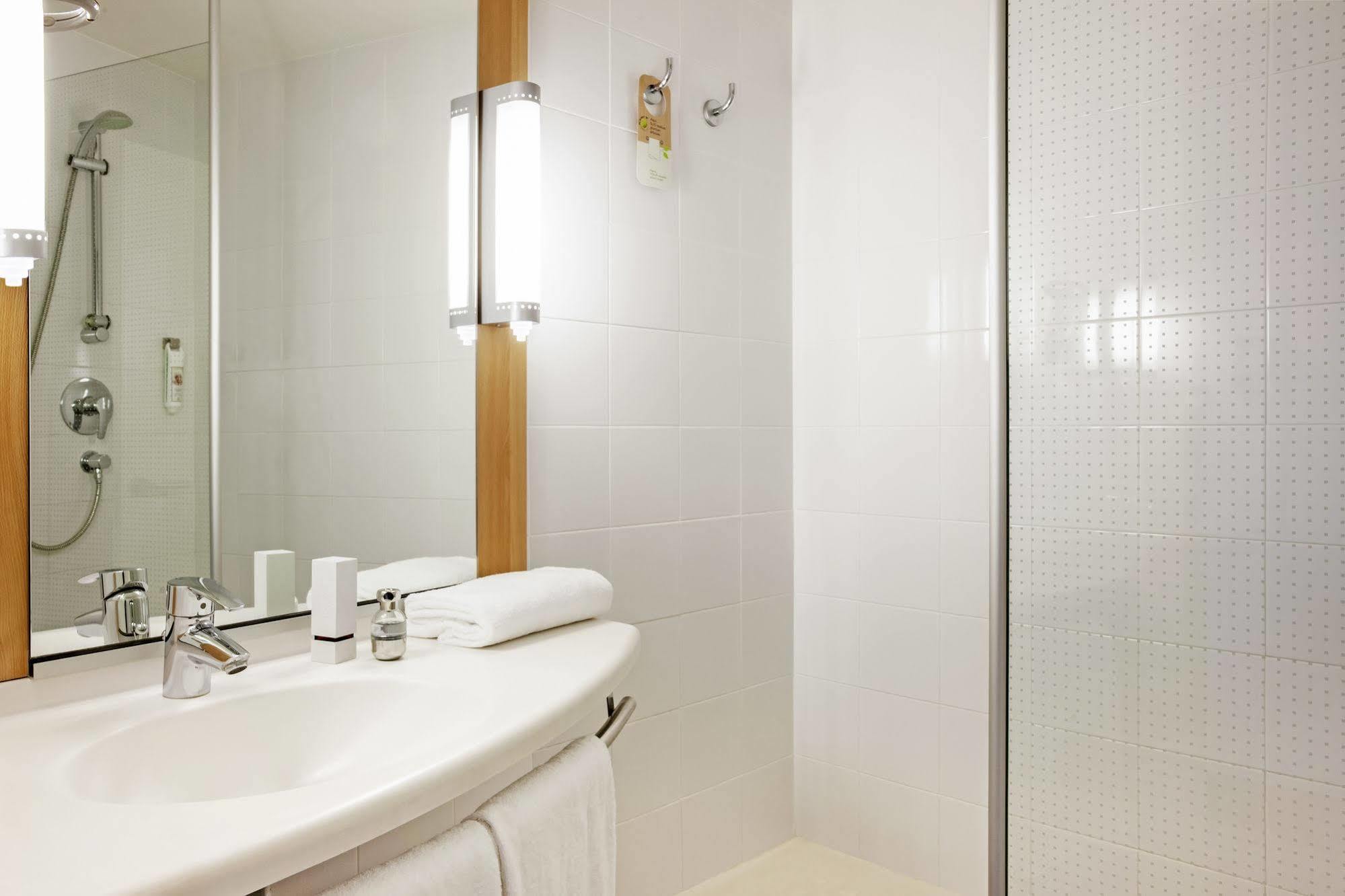 Ibis Liege Seraing Boncelles Exterior photo